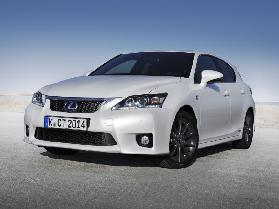  Lexus CT200h F-Sport 2011 года  (EU) (фото 8 из 16)